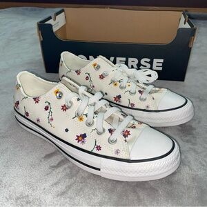 CONVERSE Chuck Taylor All Star Low Floral Embroidery Women’s 8.5 A16521F New
